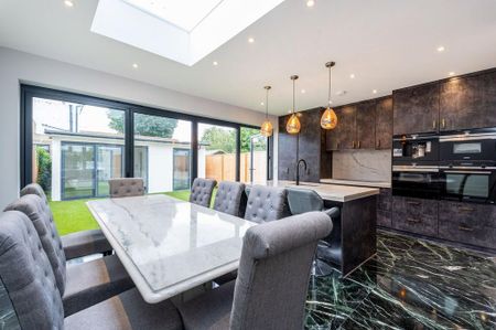 3 bedroom semi-detached house to rent - Photo 4