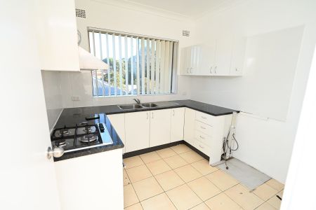 Prime Location, Rent this unit at 4/3 Hargrave Road, Auburn NSW Today! - Photo 4