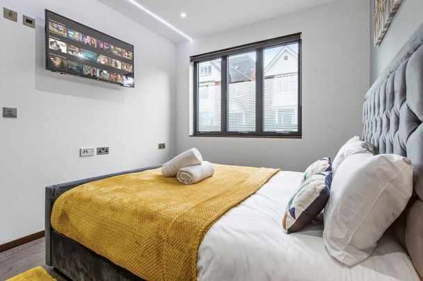 Studio Flat, Woodstock Road, NW11 - Photo 1