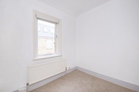 4 Bedroom Maisonette to rent - Photo 3