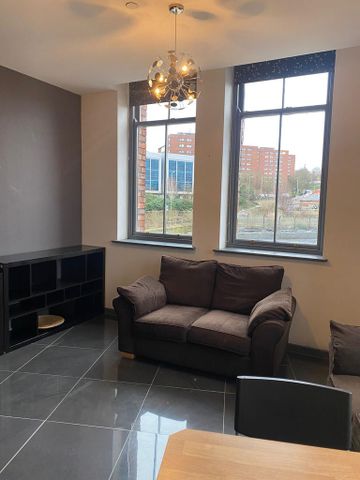 2 bedroom flat to rent - Photo 3