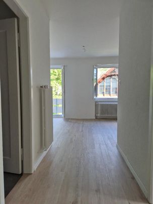 Charmante 3-Zimmer-Dachwohnung in Bern-Bümpliz – sofort verfügbar - Foto 1