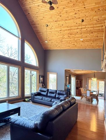 For Lease - 76 Long Lake Estates Road, McDougall, Ontario - Photo 5