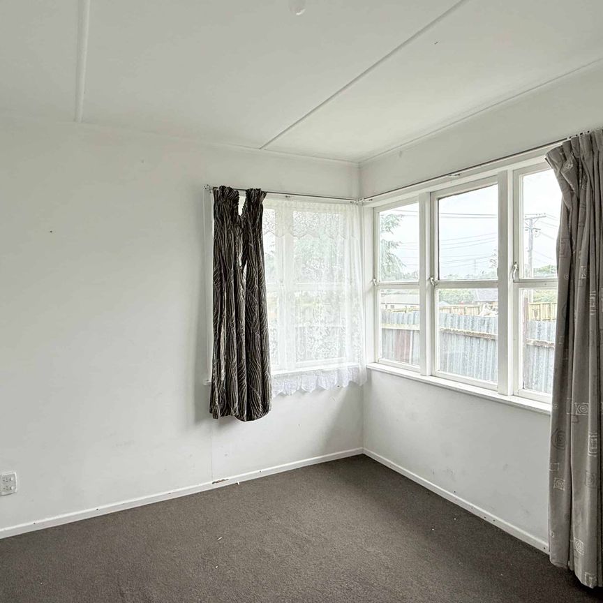 Location, Location, Location! - Photo 1