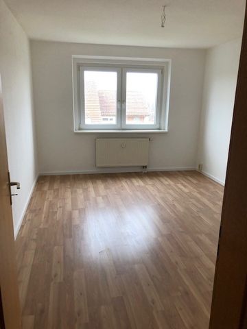 Schöne 3-Raumwohnung mit Einbauküche+Balkon! - Photo 5