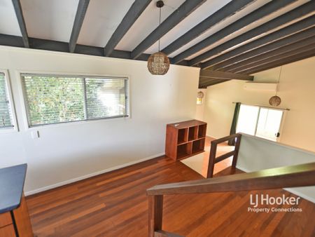 SPLIT LEVEL FAMILY HOME - Photo 2