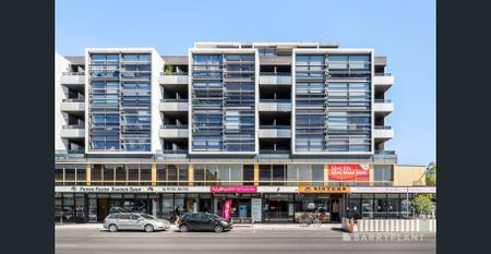 Youthful Urban Oasis in the Heart of Brunswick! - Photo 5