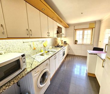 Cascais. T2. Condomínio privado. Piscina, jardins e estacionamento - Photo 5