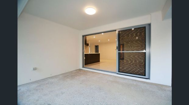 Spacious, Modern & Perfectly Located—A Must-See! - Photo 1
