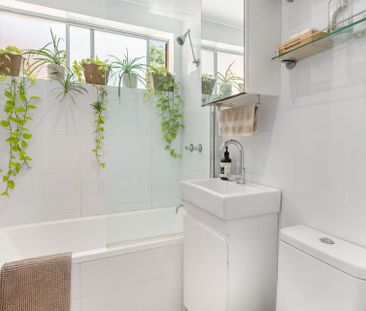 Lifestyle Apartment with Leafy Golf Course Outlook - Photo 4