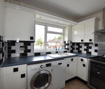 2 bedroom maisonette to rent - Photo 2