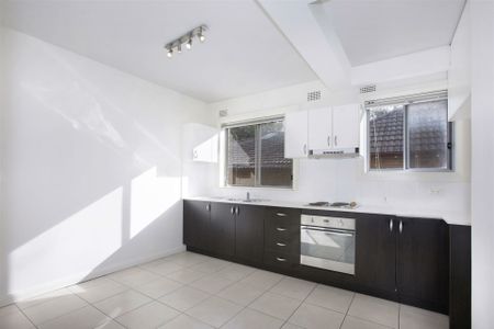 Well Presented Ground Floor Apartment in a Prime Inner West Location - Photo 3