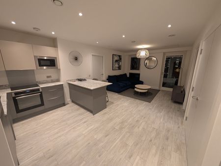 2 Bed Flat, Chapel Street, M3 - Photo 2