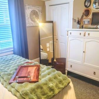 Spacious 1-Bed in Character Home near Galloping Goose - Photo 4