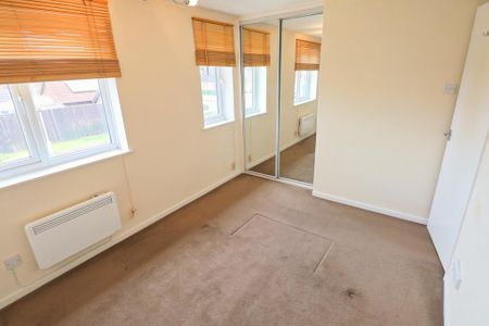 3 bedroom semi-detached house to rent - Photo 2
