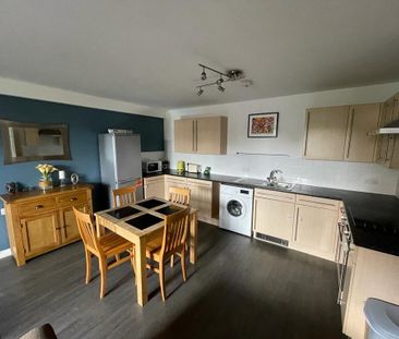 2 Bed Flat, Fremington Court, CV1 - Photo 2