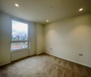 2 Bedroom 2 Bathroom Flat706 - Photo 3