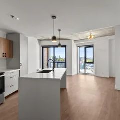 1 room apartment of 74m² in Vaudreuil-Dorion - Photo 2