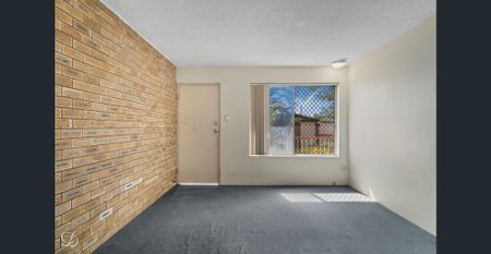 Tidy Two Bedroom Unit - Photo 4