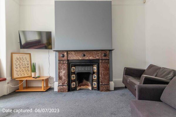 3 Feversham Crescent, Wiggington Road - Photo 1