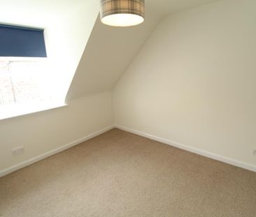 2 bedroom terraced house to rent - Photo 6