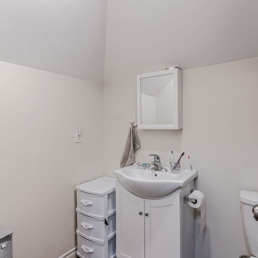 For Lease - 42 Toronto Street Unit# 4, Barrie, Ontario - Photo 1