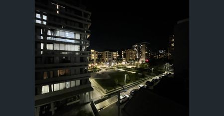 ✨ Modern 2 Bedroom Apartment with Stunning Views in Waterloo - Photo 2