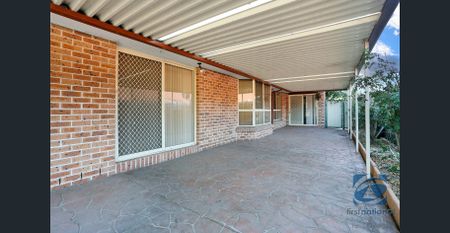 LARGE LIVING SPACES - Photo 2