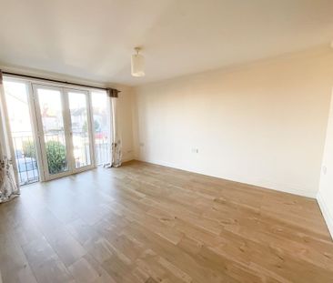 2 bedroom flat to rent - Photo 2