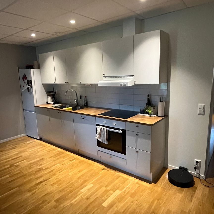 Stockholmsvägen 63A - Photo 2