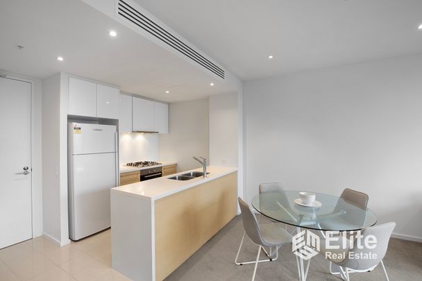 Luxury Living at Abode 318 Fully Furnished 2 Bedroom 2 Bathroom with Amenities - Photo 1