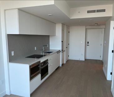 New 38th-floor Lease Transfer in Downtown Montreal - Photo 2