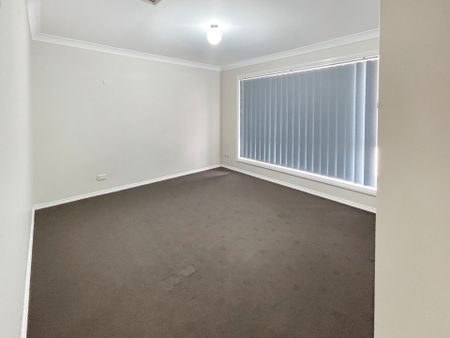 Two bedroom duplex in East Dubbo - Photo 2