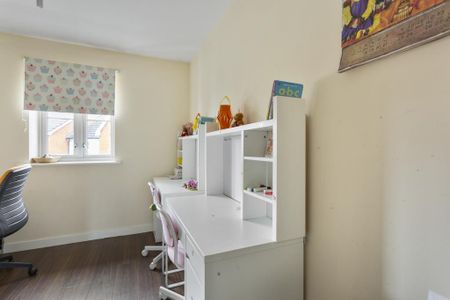 3 bedroom end of terrace house to rent - Photo 5