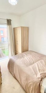 1 bedroom in a house share to rent - Photo 3