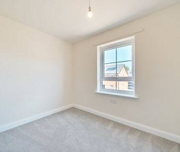 32 Sheerness Way - Photo 4