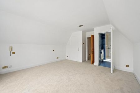 3 bedroom flat to rent - Photo 4