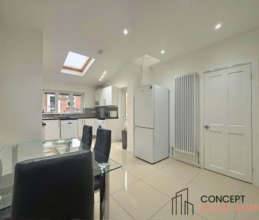 4 bedroom terraced house to rent - Photo 2