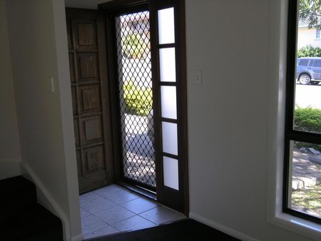 Rare Coorparoo Townhouse - Photo 2