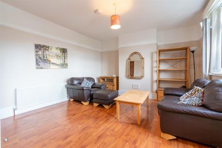 3 bed apartment to rent in Kenton Road, Newcastle Upon Tyne, NE3 - Photo 4