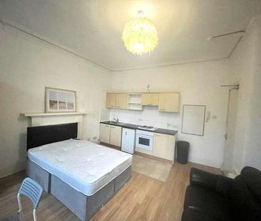 Kelvin Drive, West End, Glasgow, G20 - Photo 1