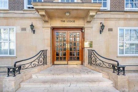 Kensington Park Gardens, Notting Hill, W11 - Photo 2