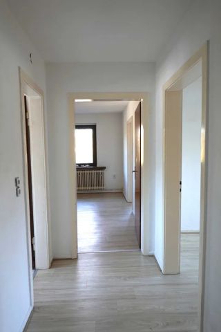 3-Zimmer-Dachgeschosswohnung in ruhiger Anwohnerstraße von Manfort! - Foto 5