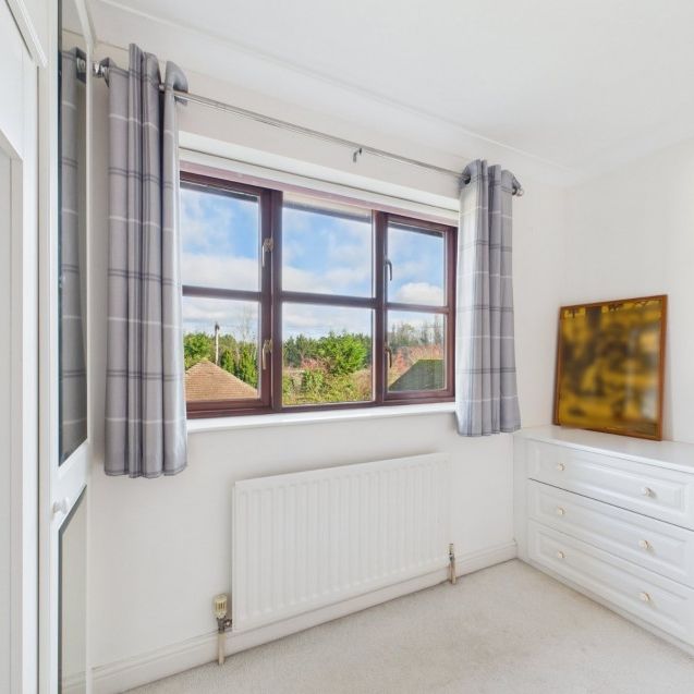 Hythe End Road, Wraysbury, Staines-upon-Thames,TW19 - Photo 1