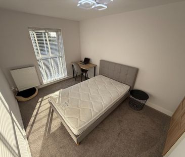 3 bedroom semi-detached house to rent - Photo 4