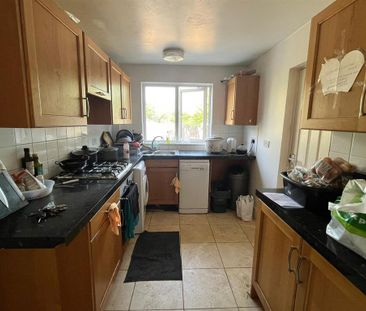 4 bedroom terraced house to rent - Photo 4