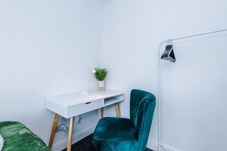 3 Bed Terraced House, Copperfield Drive, LS9 - Photo 3