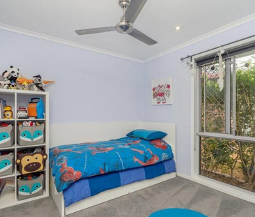 Modern Single-Level Duplex with Spacious Deck in Prime Location - Photo 4
