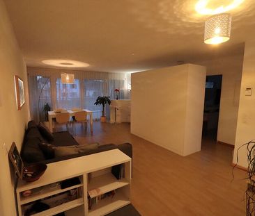 APPARTEMENT DE 3 PIÈCES À CHAM (ZG), MEUBLÉ, TEMPORAIRE - Photo 3