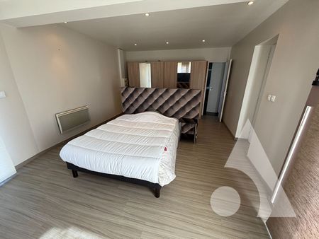 Location Maison 5 pièces 176m² - Photo 4